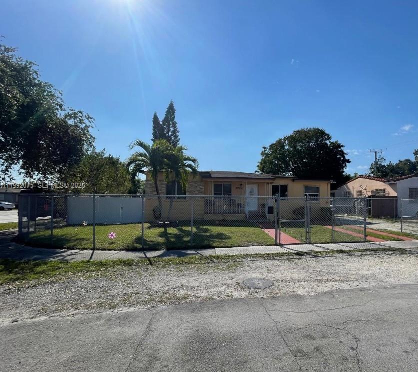 3700 W 6th Ln, Hialeah FL 33012
