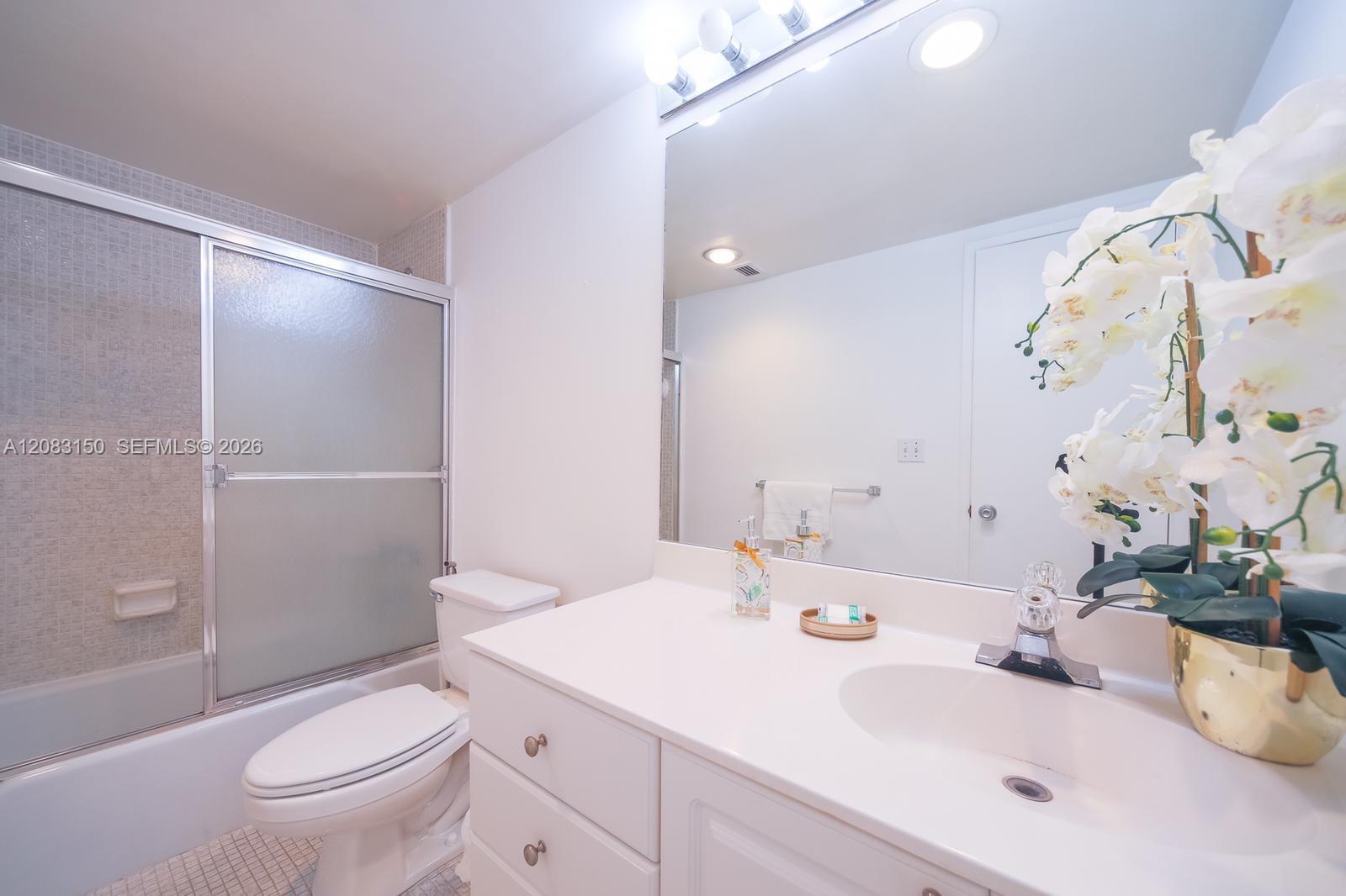 19370 Collins Ave # 622 — Photo 2