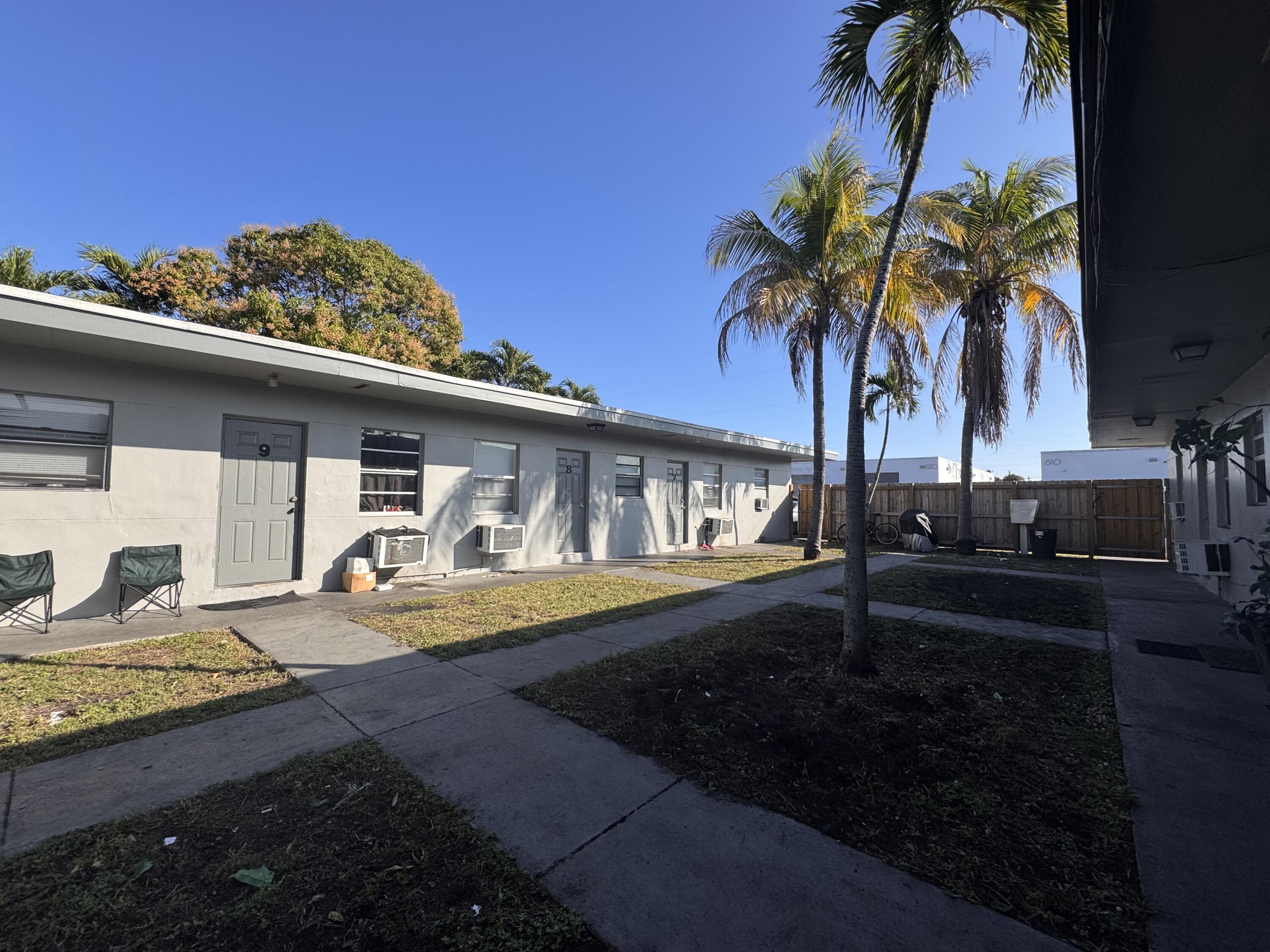 825 NW 10TH Terrace # 13, Fort Lauderdale FL 33311