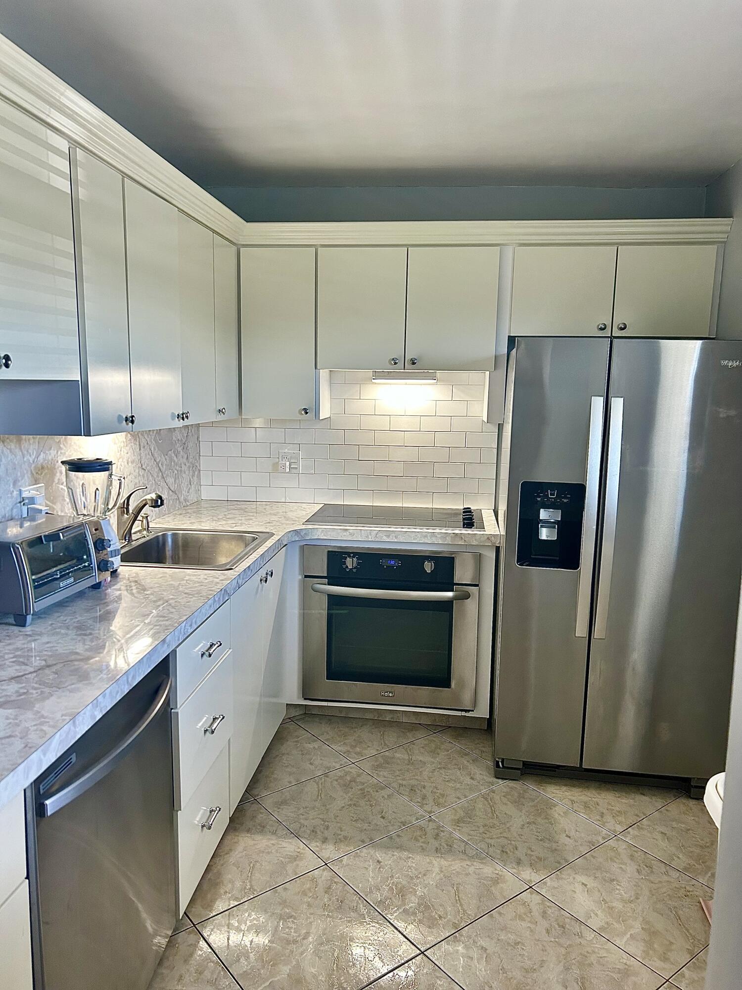 2600 NE 1st Lane Apt 205 — Photo 4
