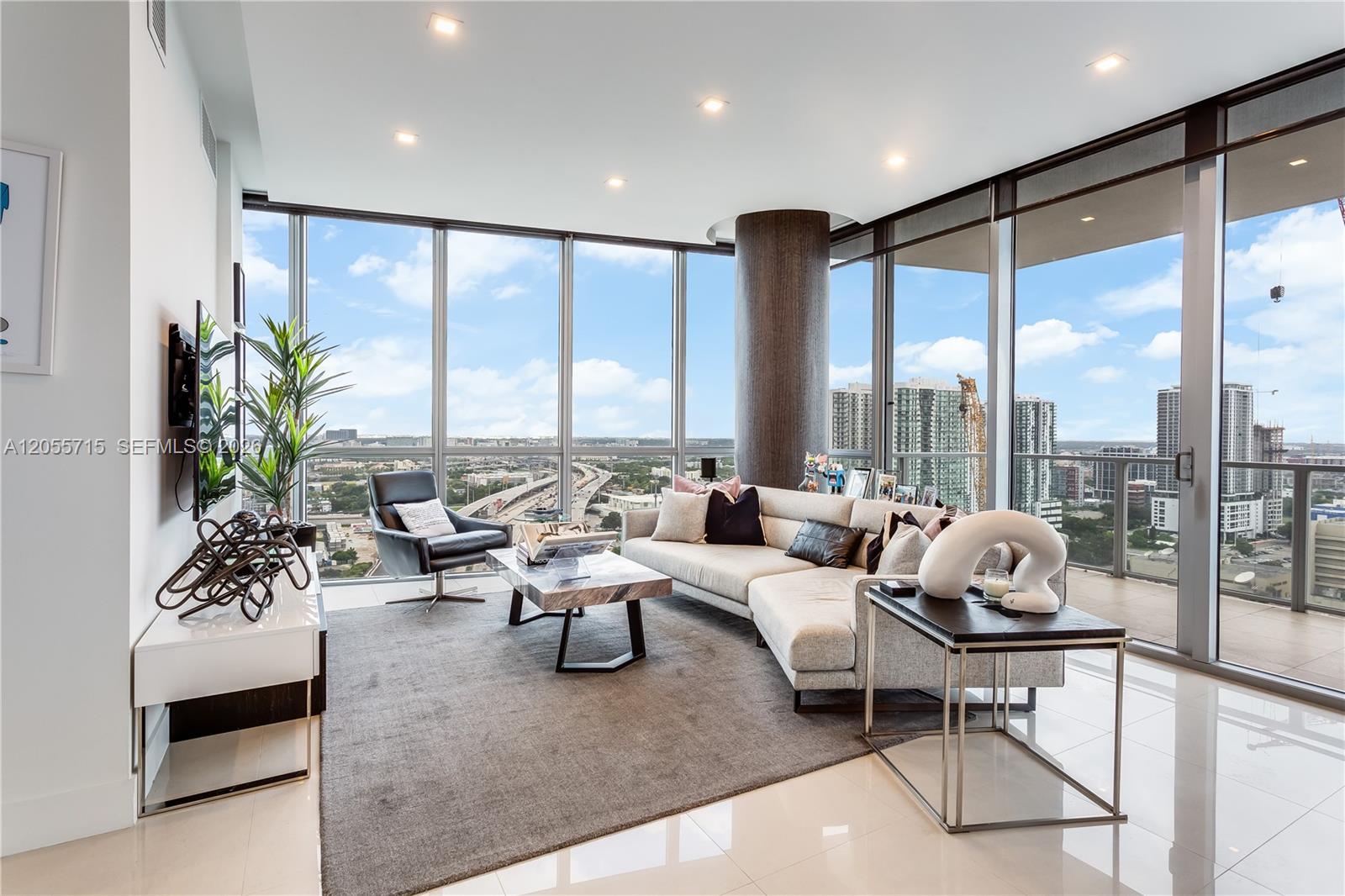 1100 Biscayne Blvd # 2708, Miami FL 33132
