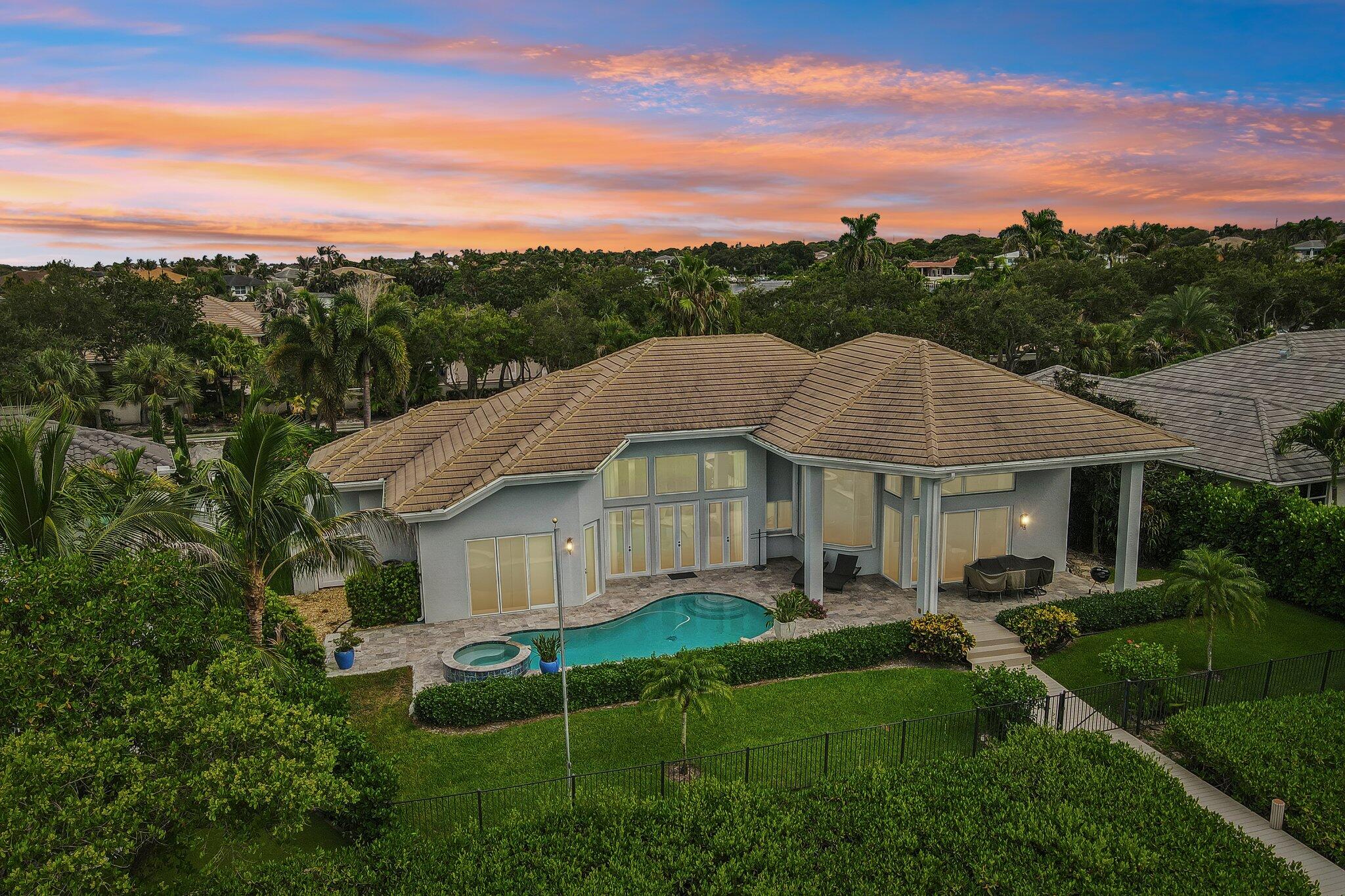 8651 SE Somerset Island Way, Jupiter FL 33458