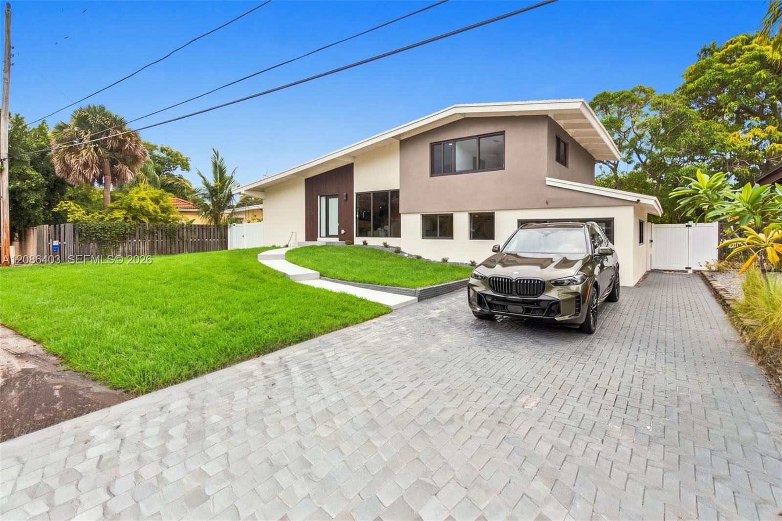2412 Sugarloaf Ln — Photo 3