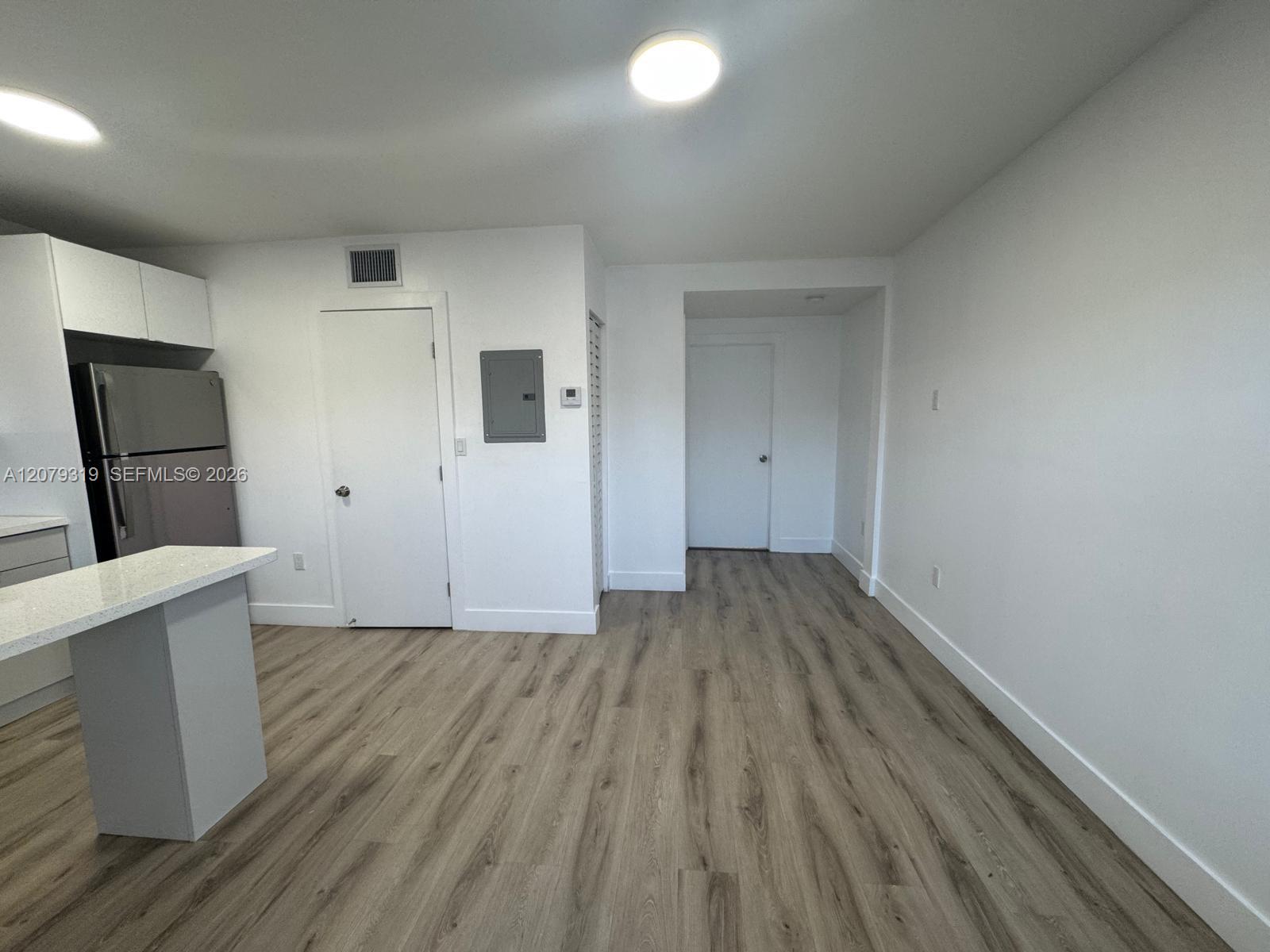 1969 NW 2nd ct # 9 — Photo 2