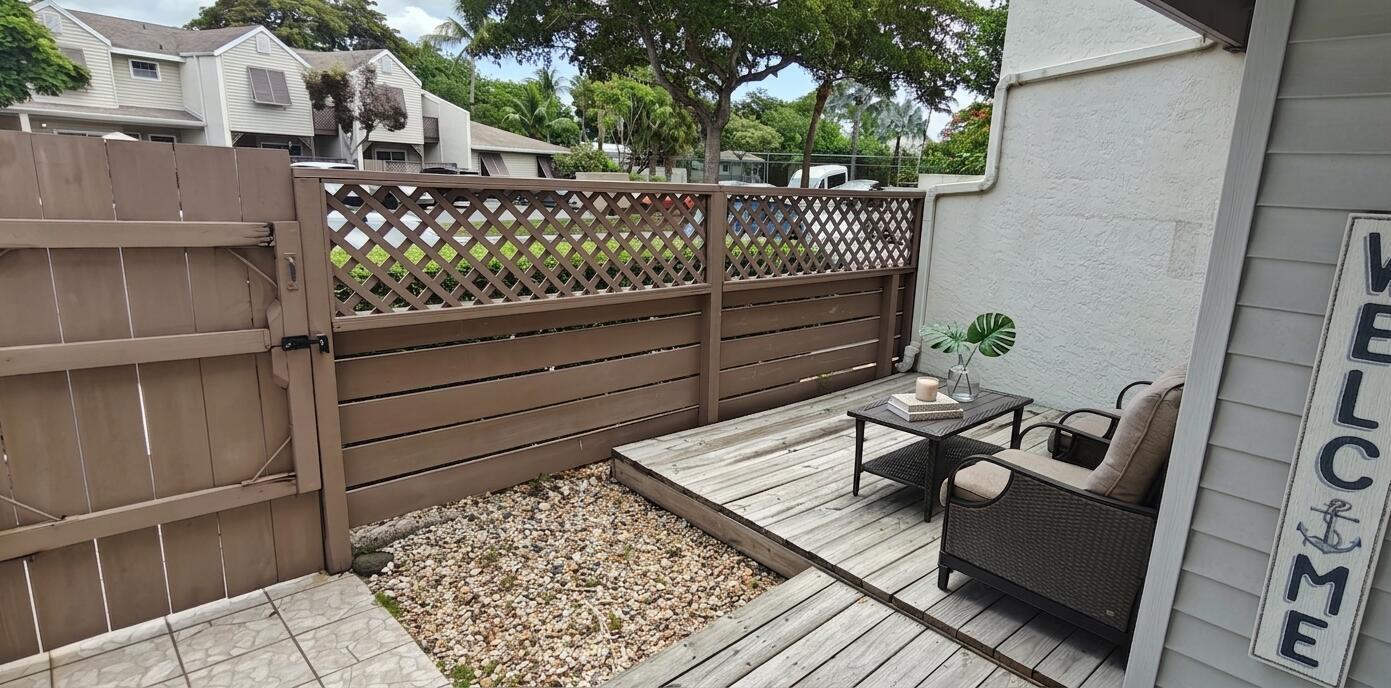 4874 N Hemingway Circle — Photo 3