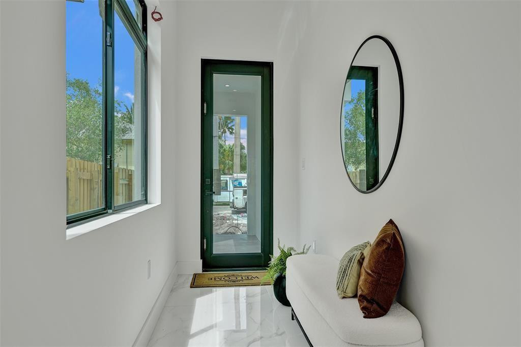 608 SW 7TH Avenue — Photo 4