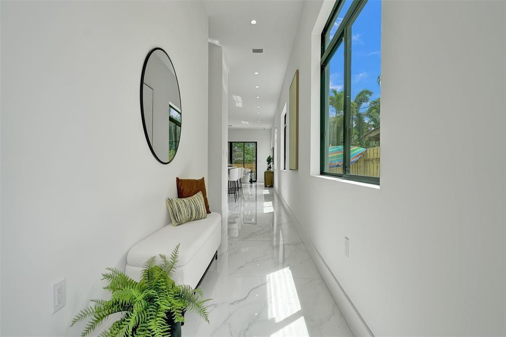 608 SW 7TH Avenue — Photo 5