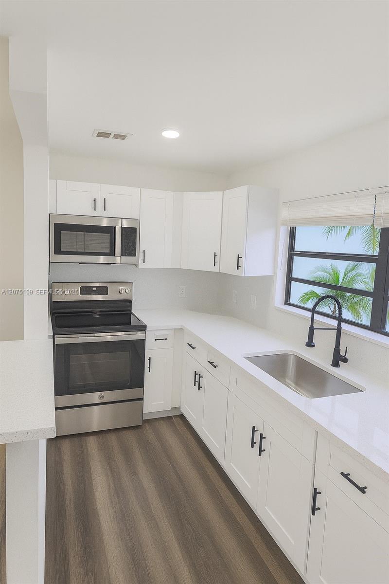 417 NW 2nd Ave # 9 — Photo 2