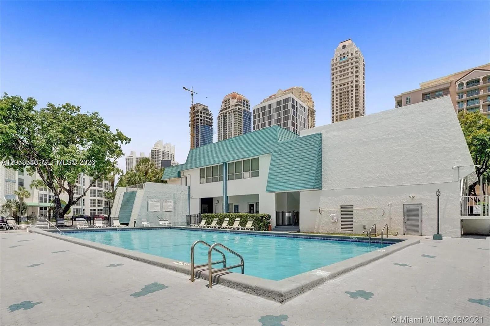 17560 Atlantic Blvd # 405 — Photo 4