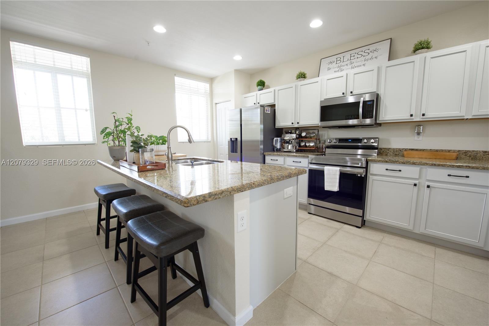27533 SW 139th Psge — Photo 3