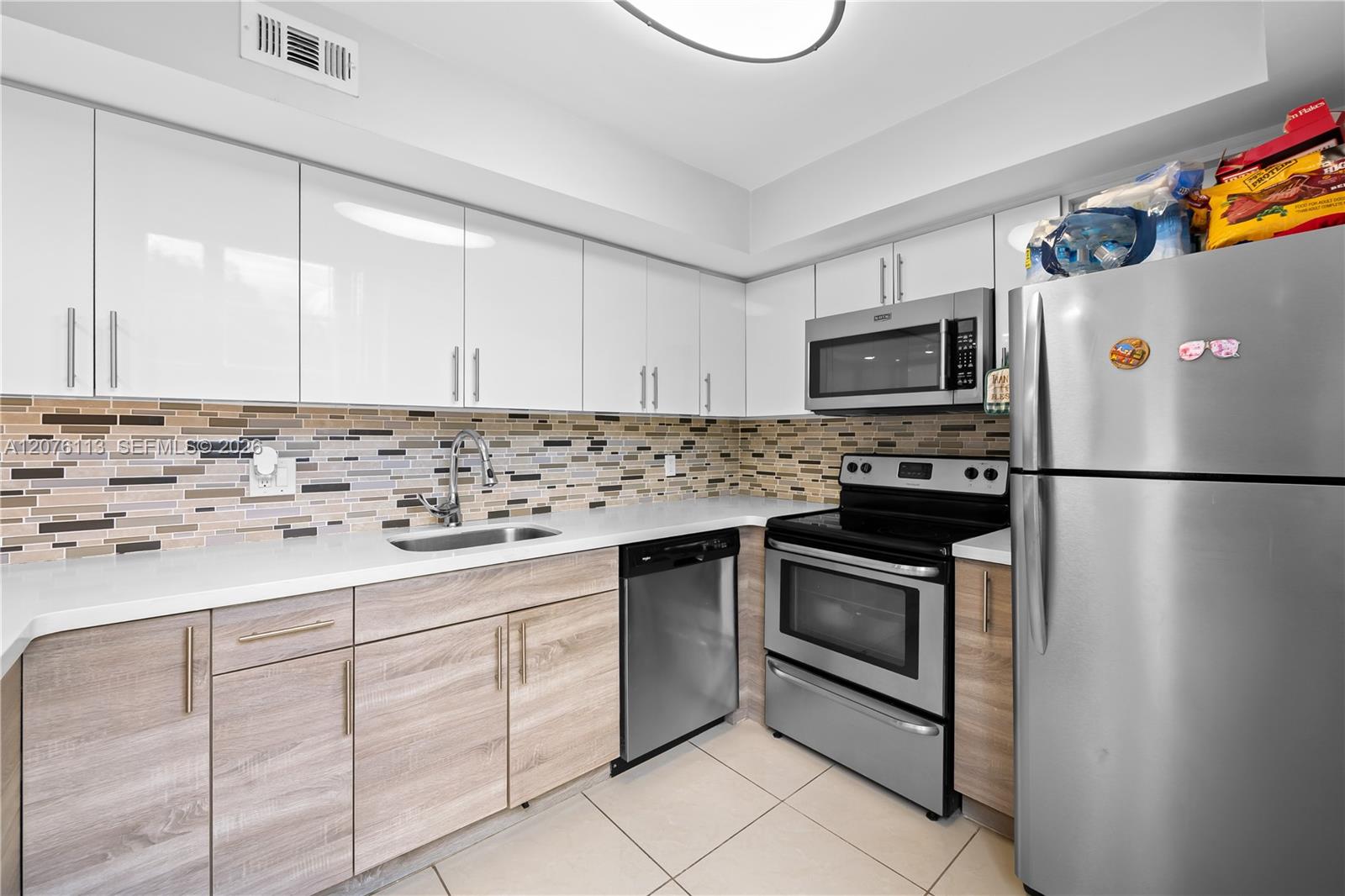9400 Live Oak Pl # 305 — Photo 5