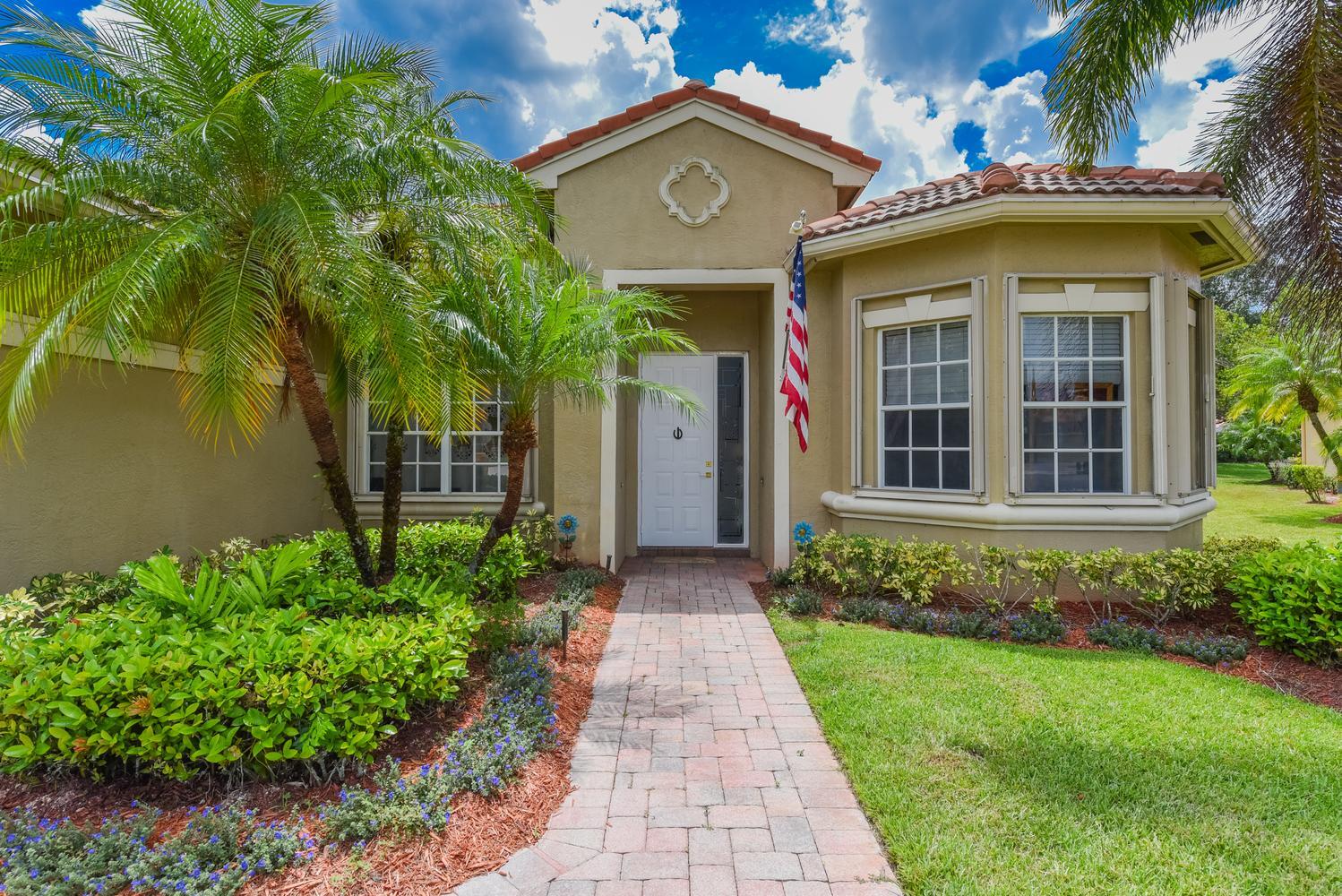 9570 Lantern Bay Circle — Photo 3