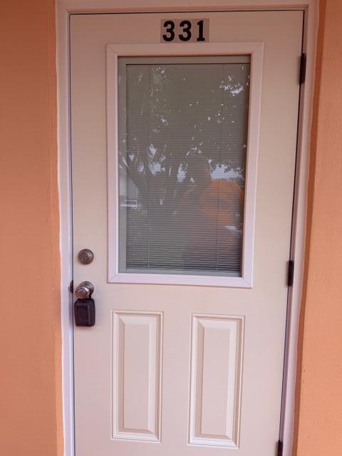331 N Sheffield N # 331 — Photo 3