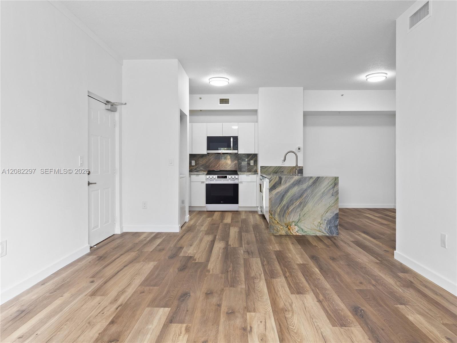 7280 NW 114th Ave # 8 — Photo 3