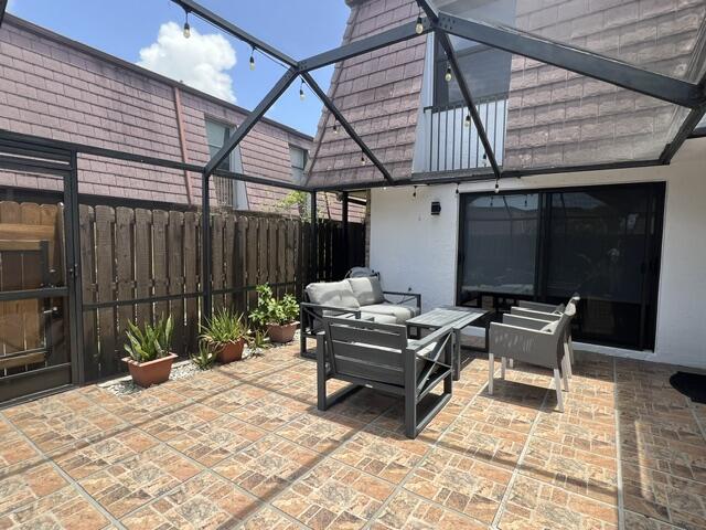 7542 COURTYARD Run E — Photo 3