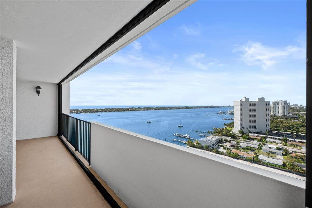5600 N Flagler Drive # 2304 — Photo 2
