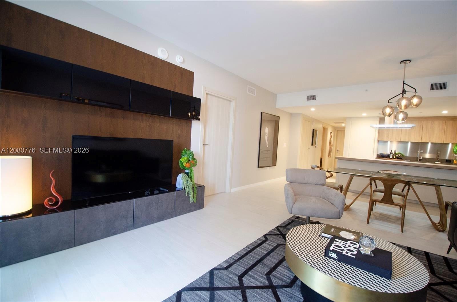 1000 Brickell Plz # 4207, Miami FL 33131