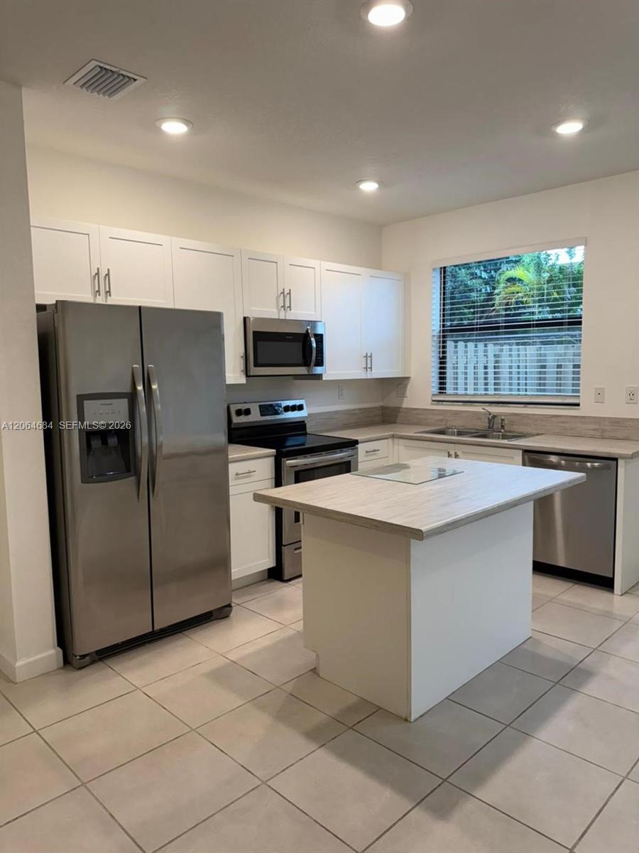 768 NE 206th Ter # 768, Miami FL 33179