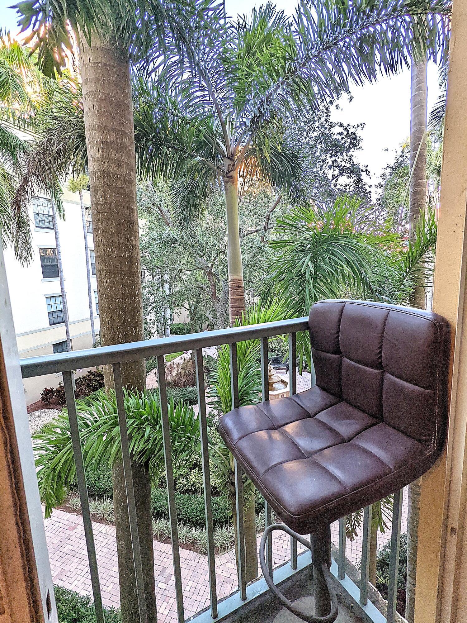 630 S SAPODILLA Avenue # 308 — Photo 5