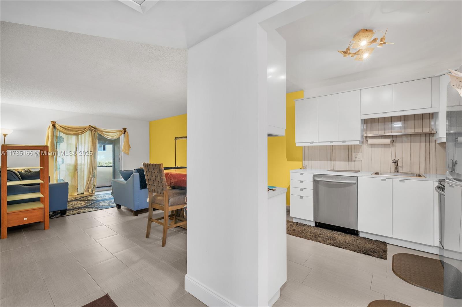 257 S Cypress Rd # 416 — Photo 3