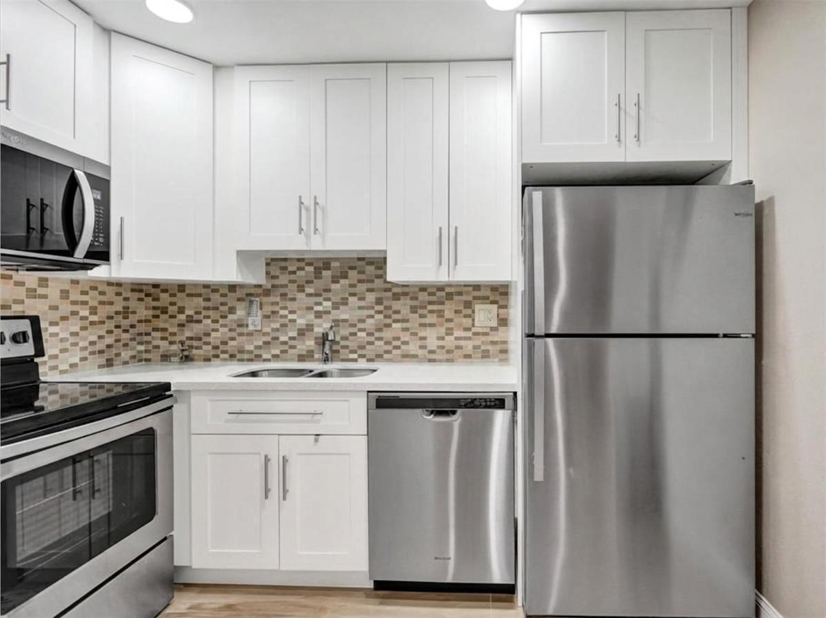 4980 E Sabal Palm Boulevard E # 124 — Photo 3