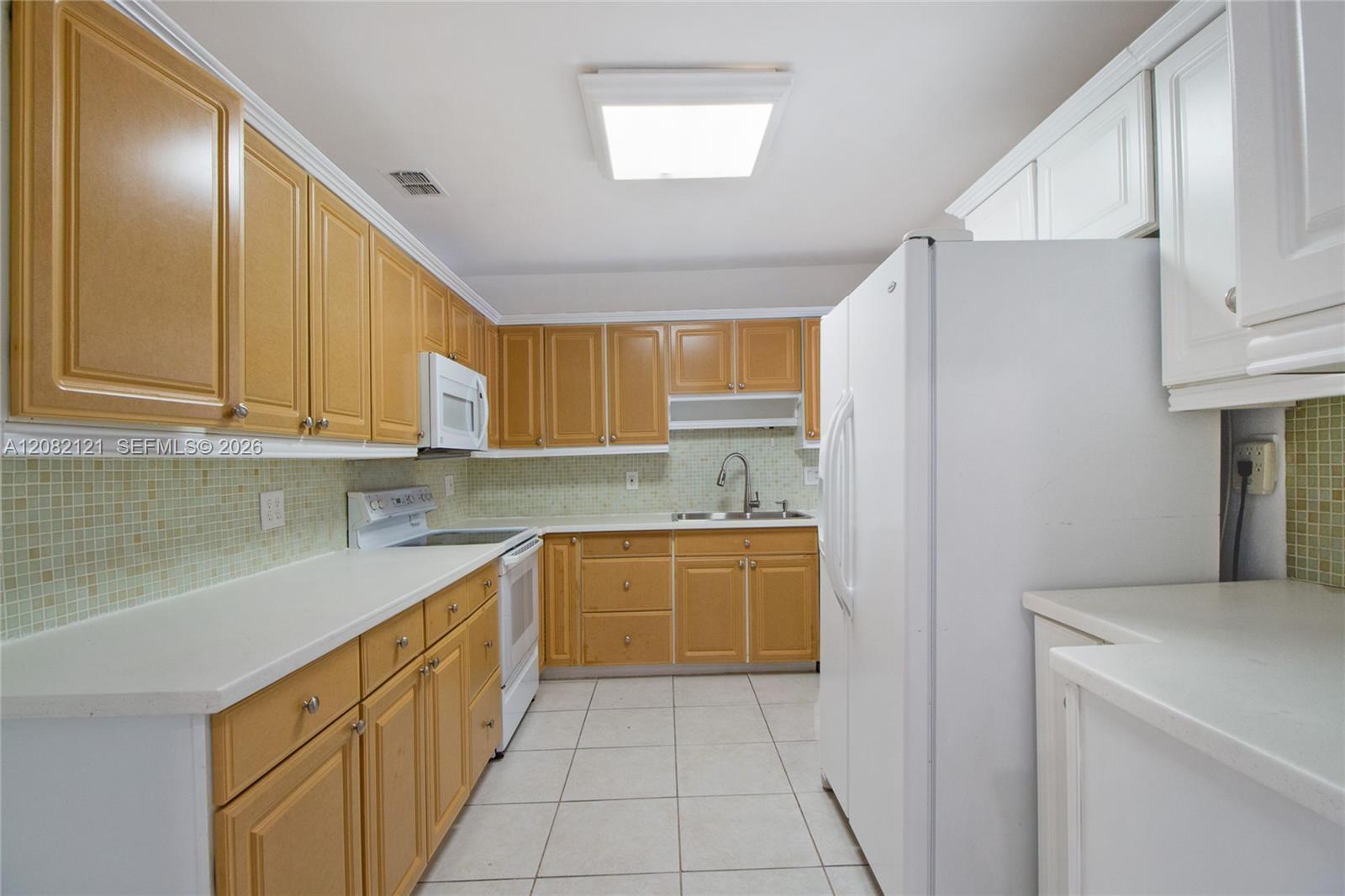119 Harbor Dr — Photo 4