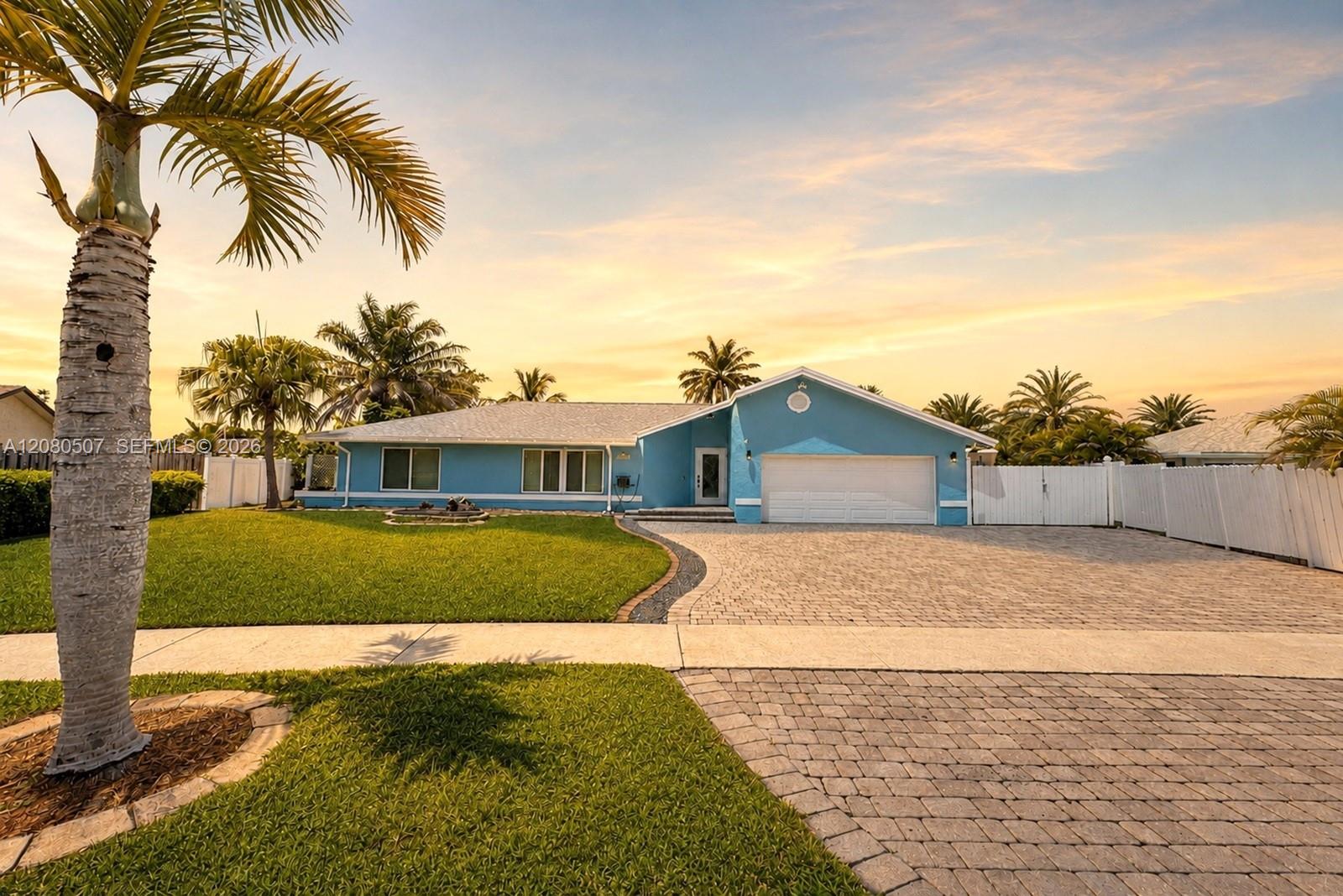2811 SW 82nd Way, Davie FL 33328