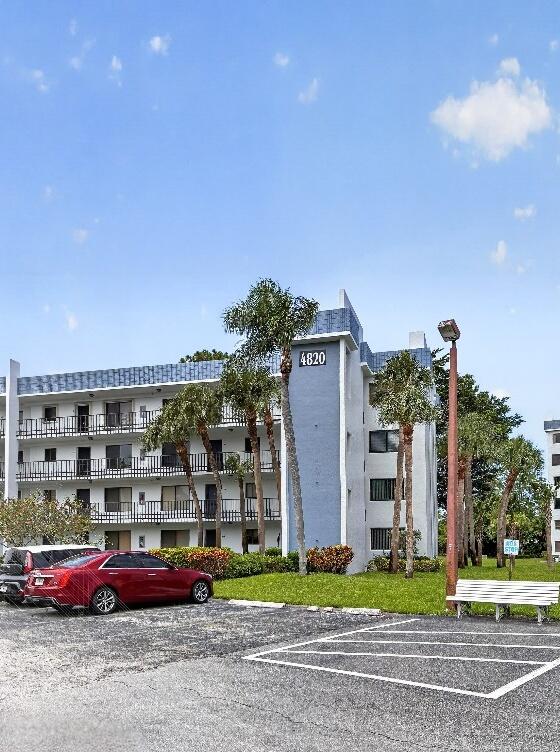 4820 Lucerne Lakes Boulevard W # 402, Lake Worth FL 33467