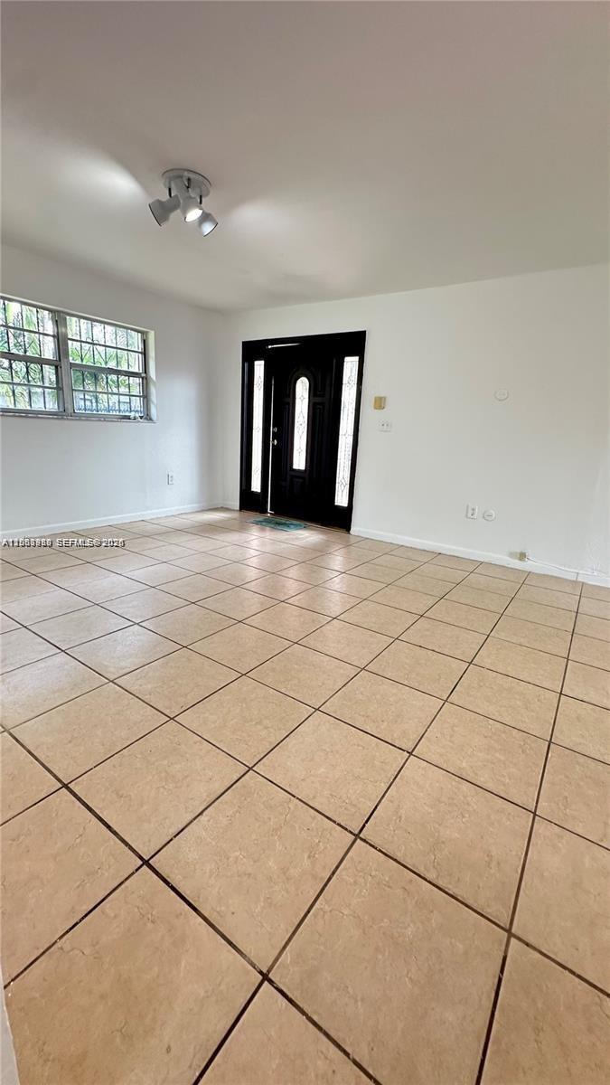 2175 NW 104th St # 2 — Photo 2