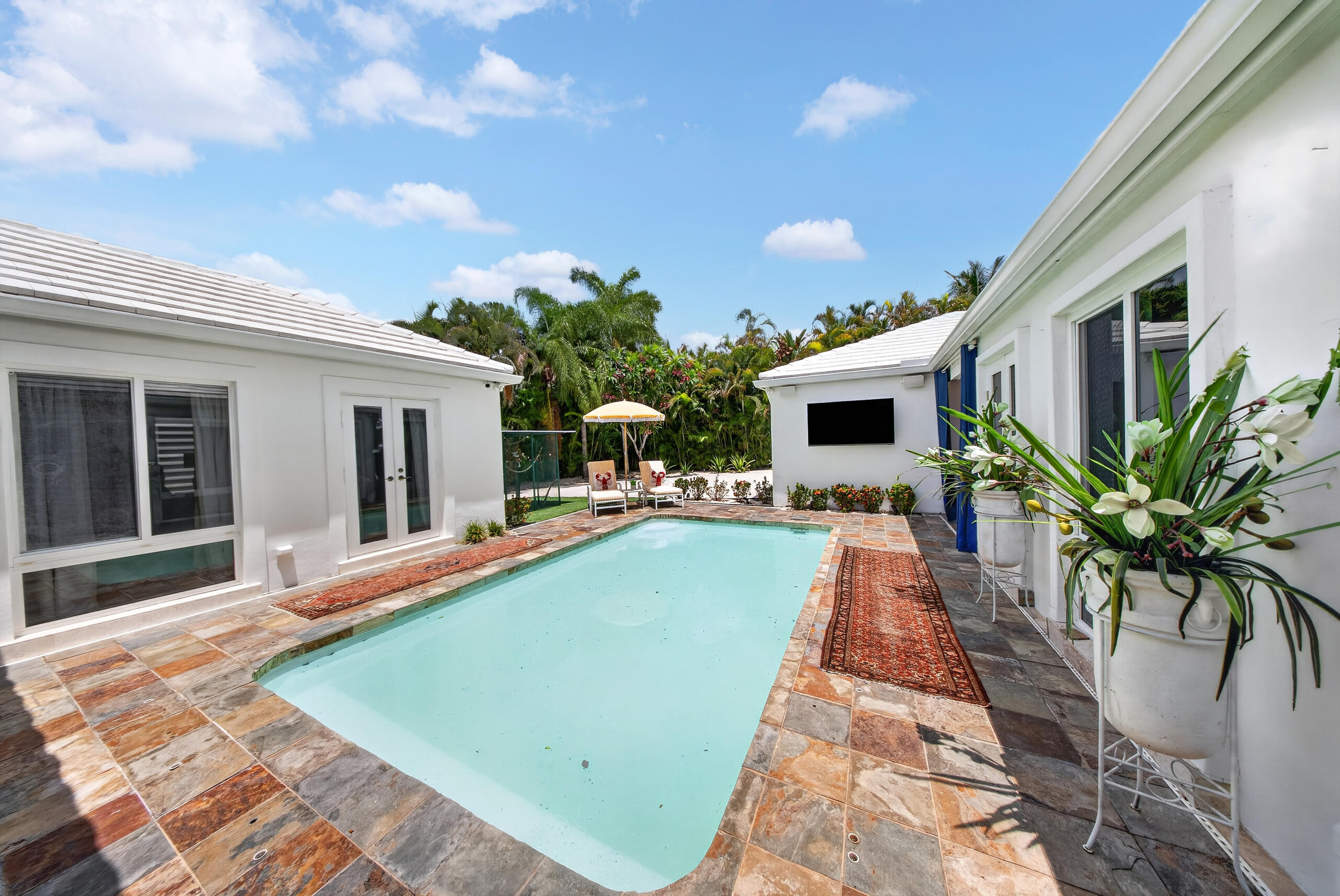 714 S Atlantic Drive — Photo 5