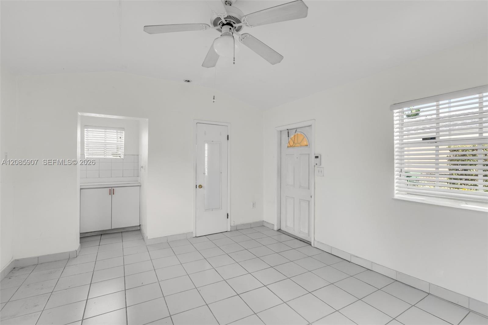 3640 SW 25th St # Casita — Photo 4