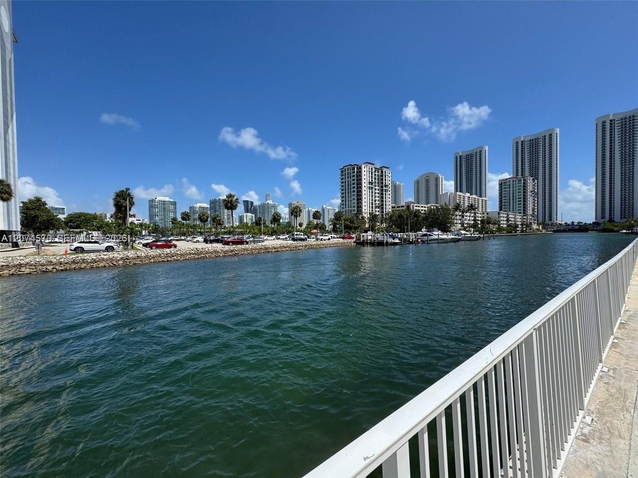 500 Bayview Dr # 1231 — Photo 2