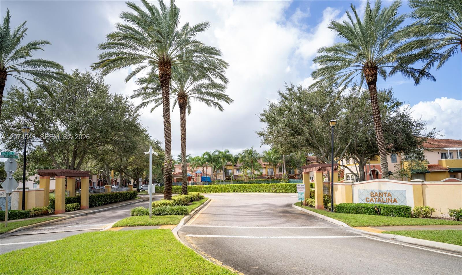 1410 S Santa Catalina Cir, North Lauderdale FL 33068