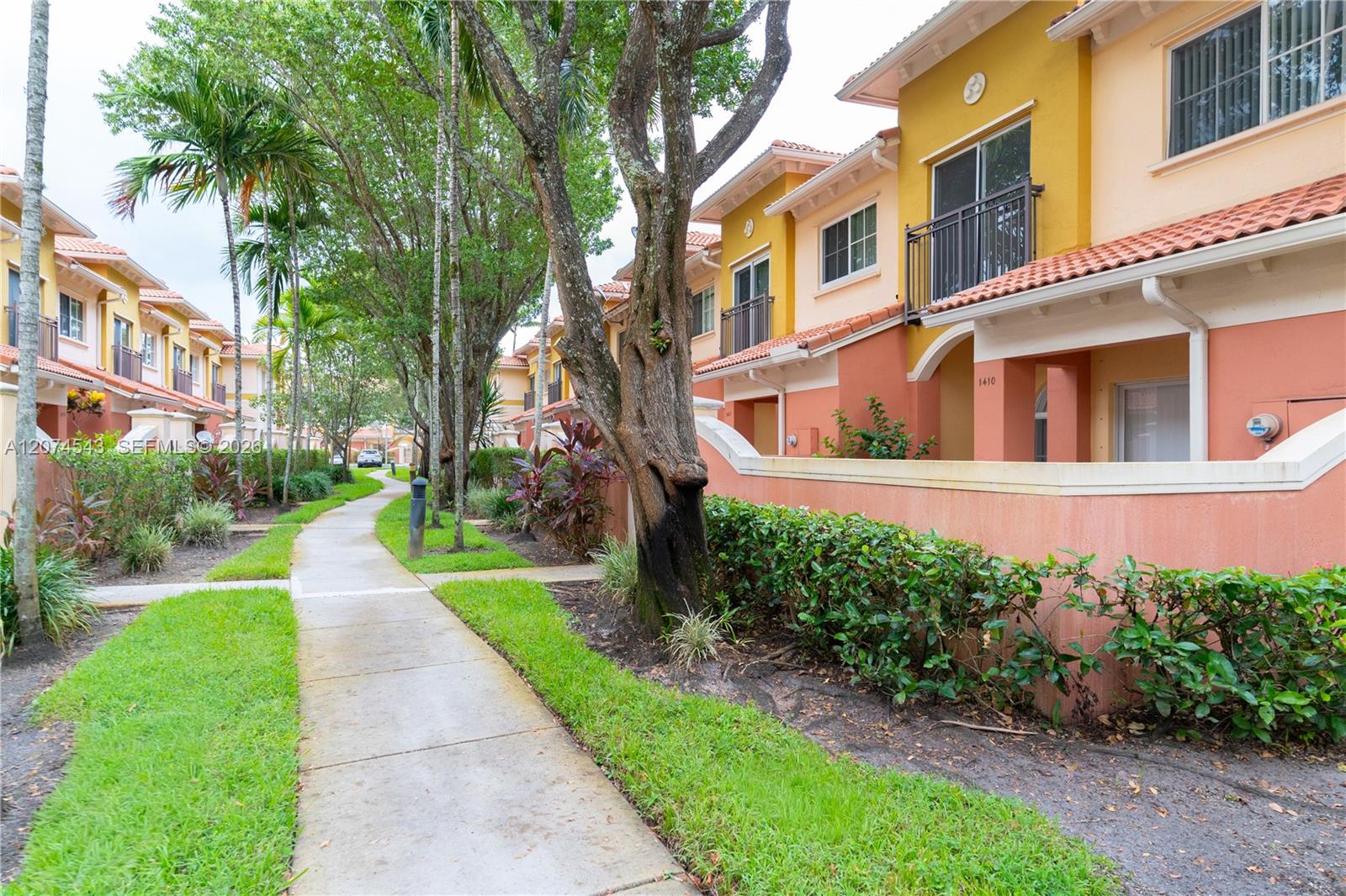 1410 S Santa Catalina Cir — Photo 4