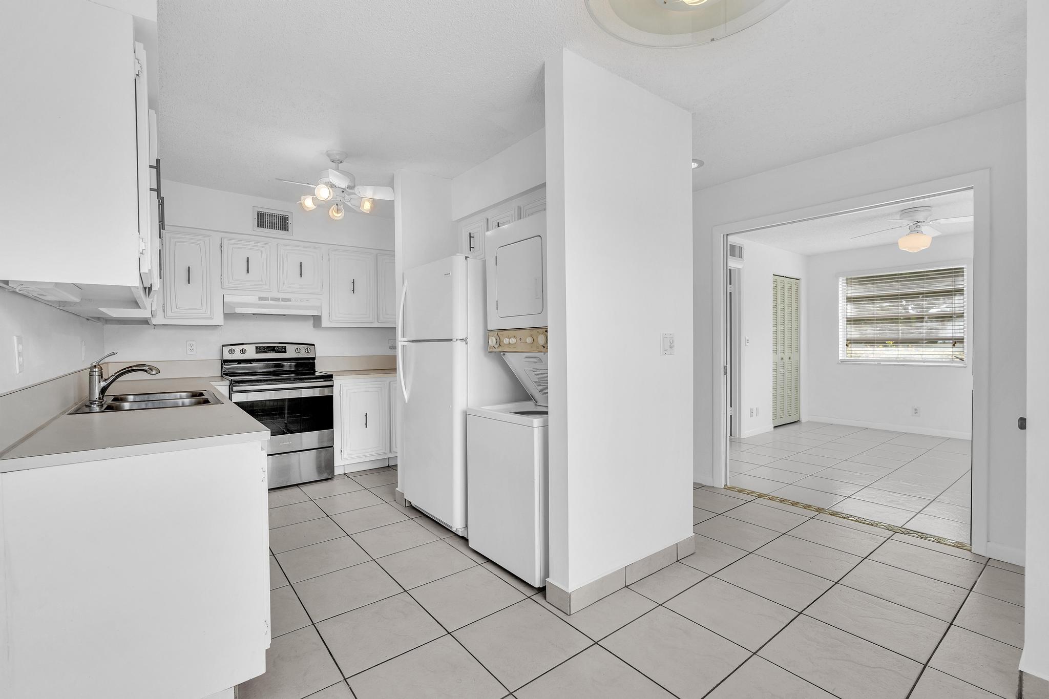 13721 FLORA Place # D — Photo 4