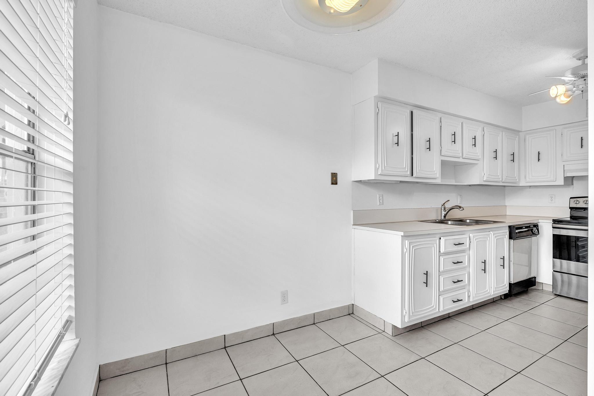 13721 FLORA Place # D — Photo 5