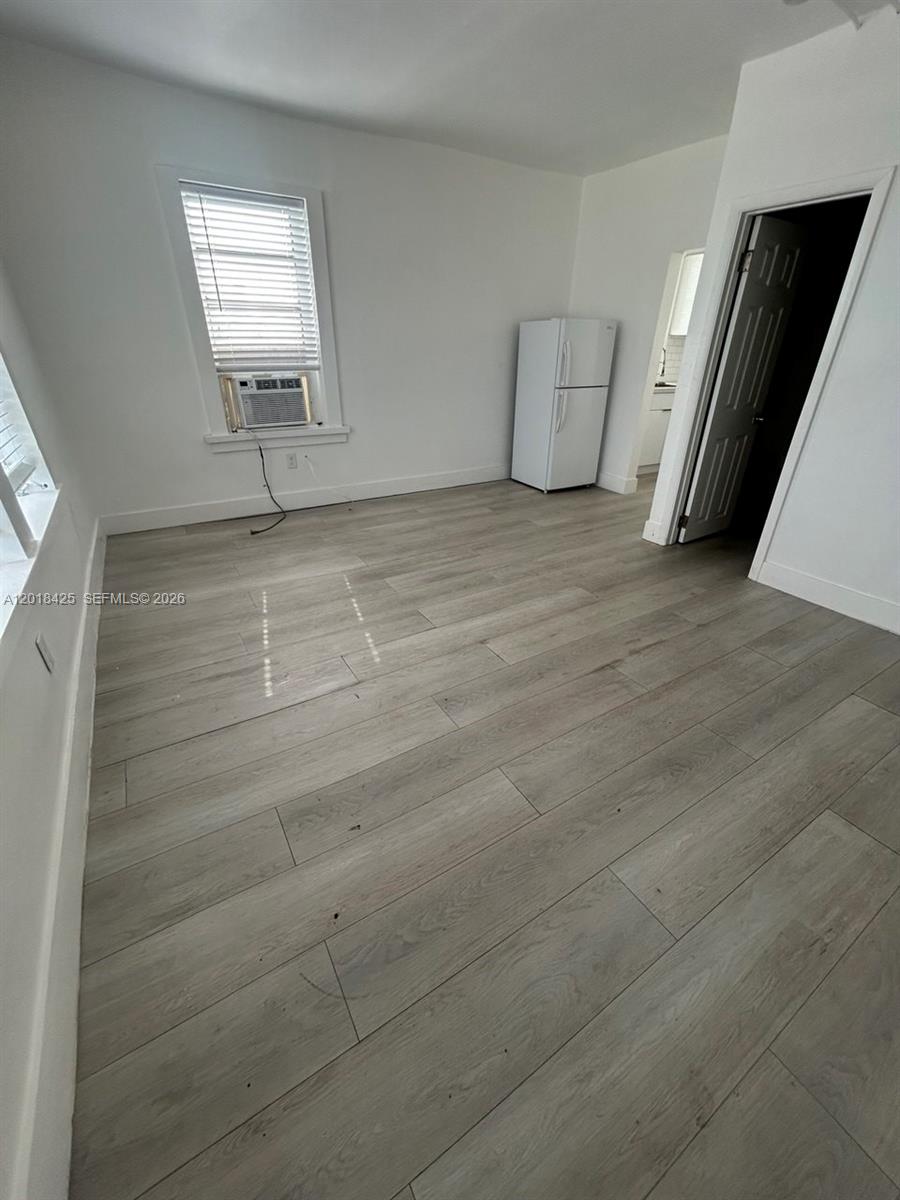 967 SW 5th St # 13, Miami FL 33130