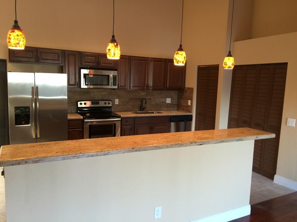 401 Leslie Drive — Photo 5