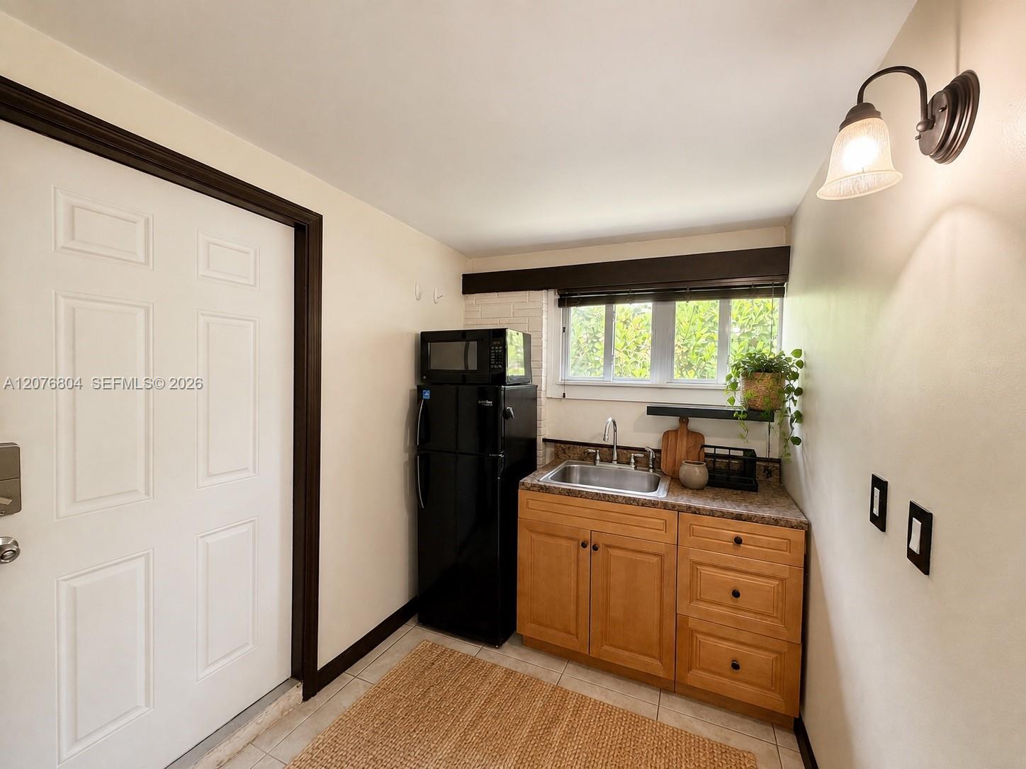1309 S 23rd Ave — Photo 3