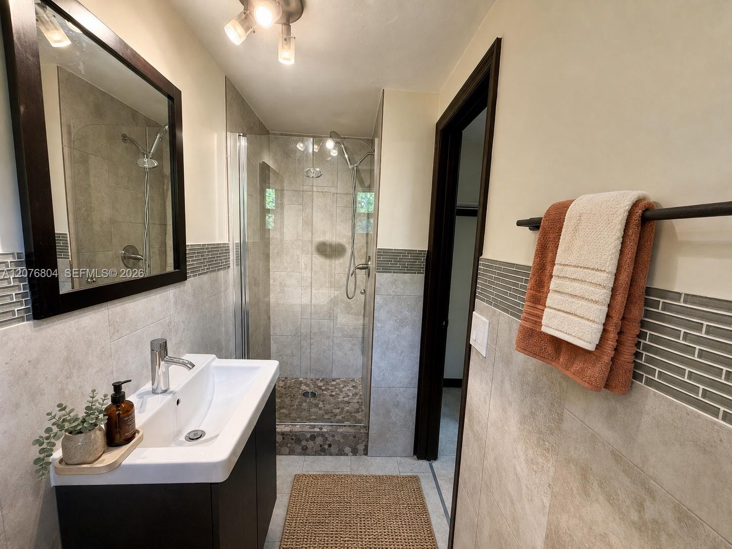1309 S 23rd Ave — Photo 5