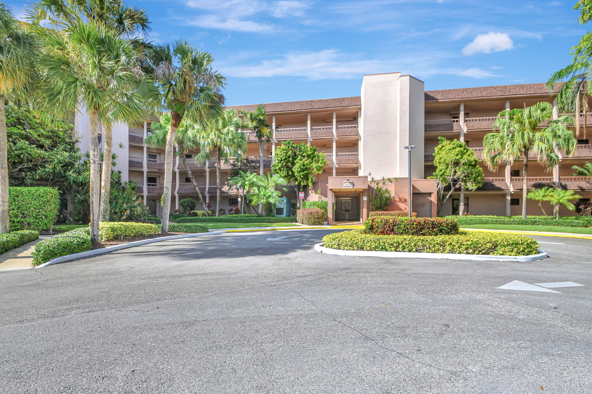 4702 Fountains Drive S # 105, Lake Worth FL 33467