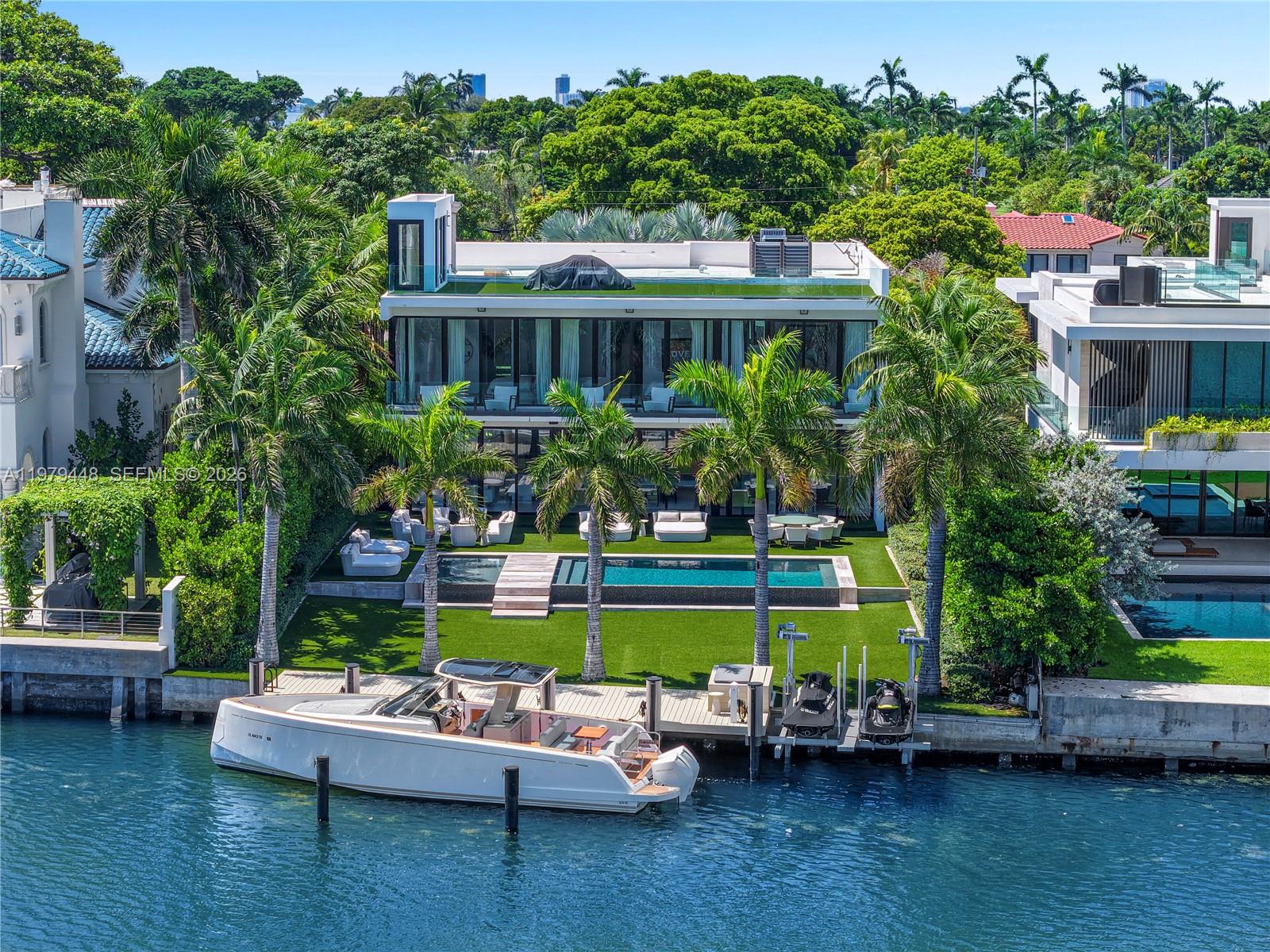 5501 Pine Tree Dr, Miami Beach FL 33140
