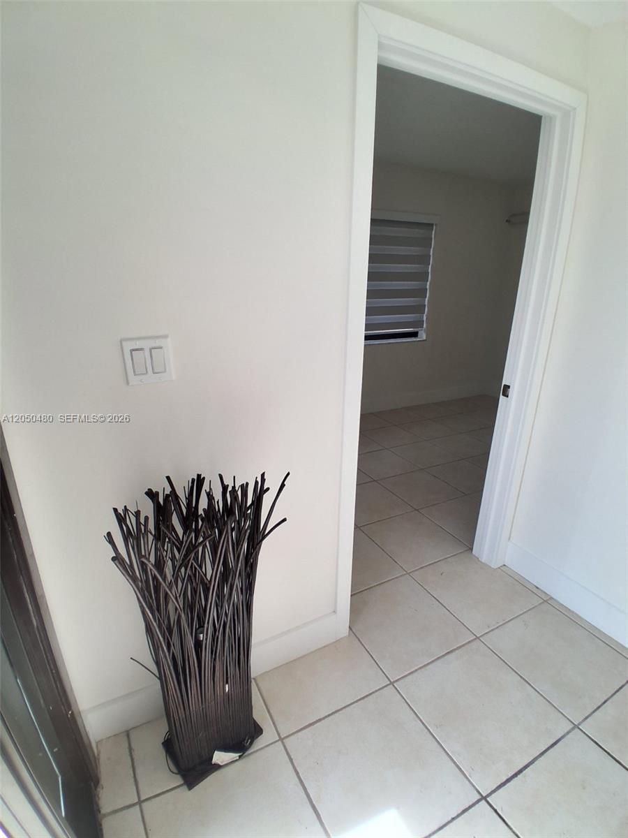 1231 SW 136th Pl # A — Photo 3