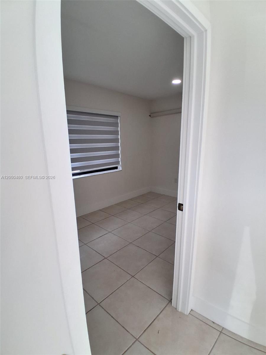 1231 SW 136th Pl # A — Photo 4