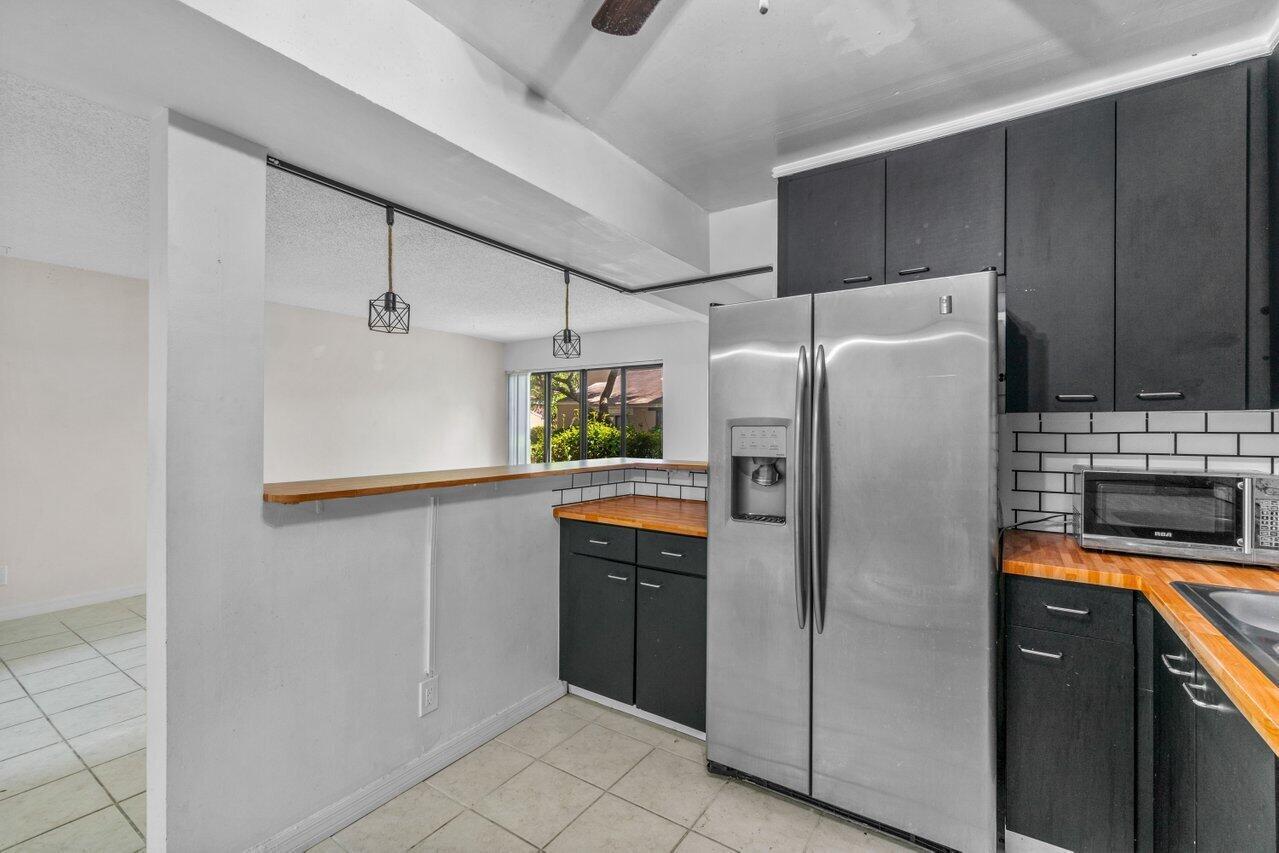 1149 NW 13th Street # 5 — Photo 5