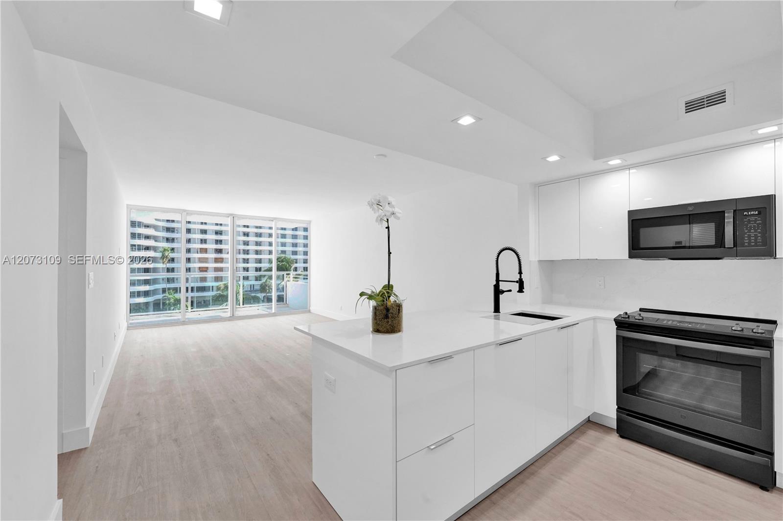 5600 Collins Ave # 6A — Photo 5