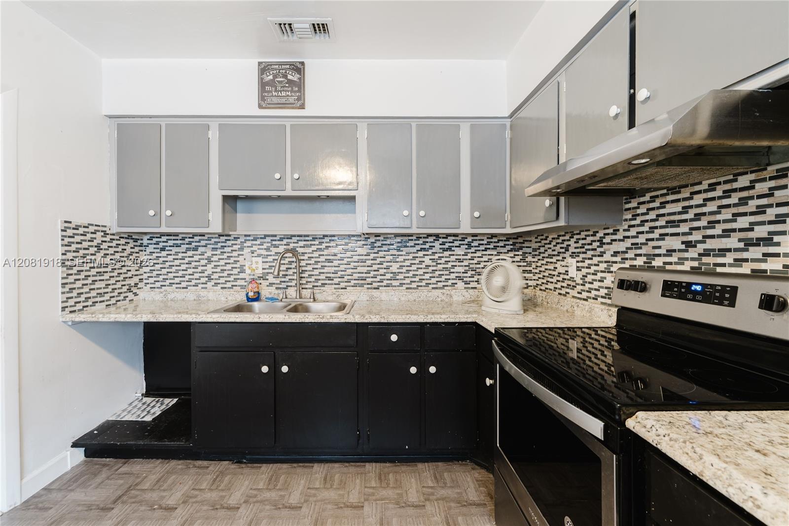 5737 Grant St — Photo 4