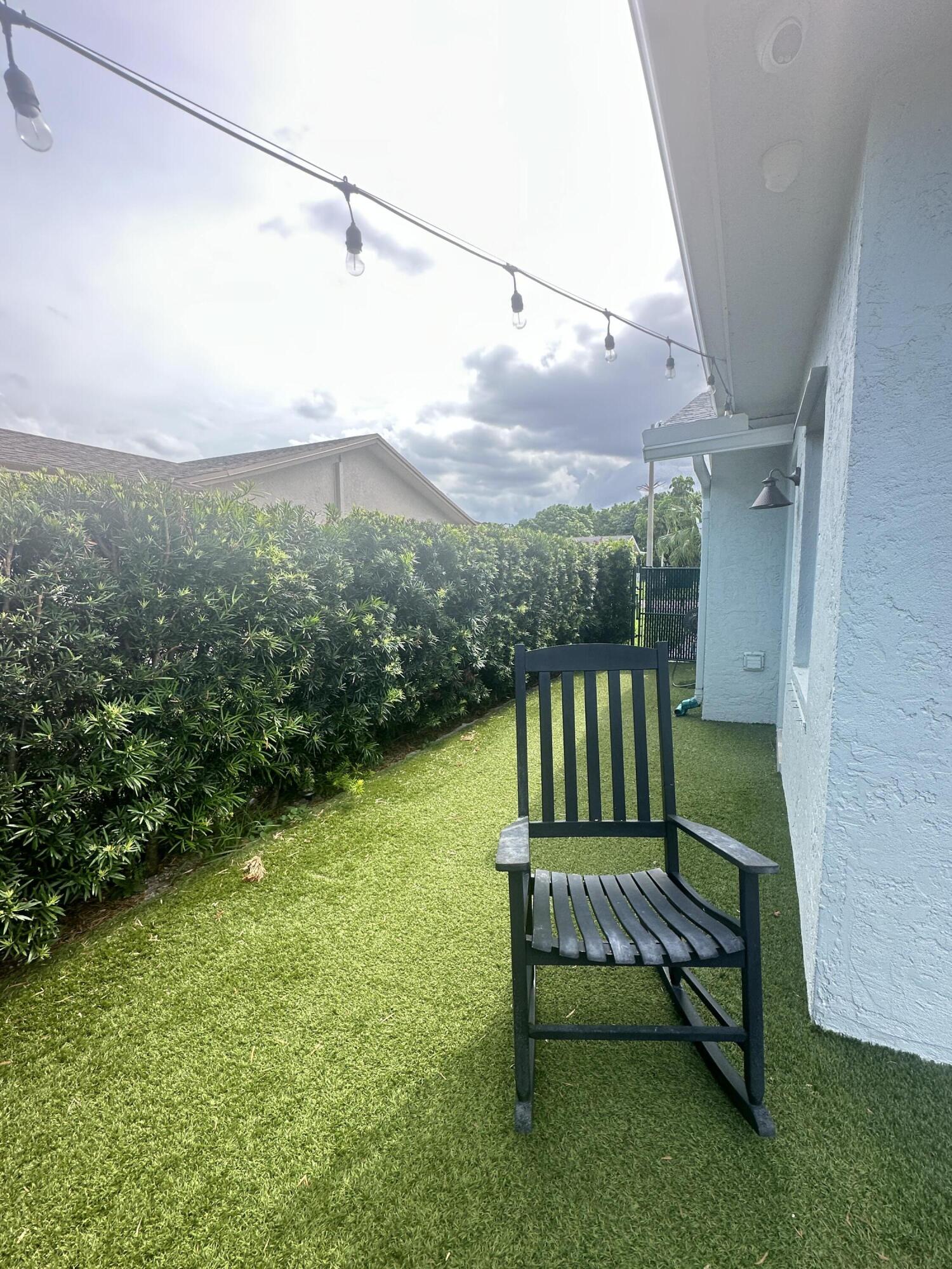 7008 NW 99th Avenue — Photo 4