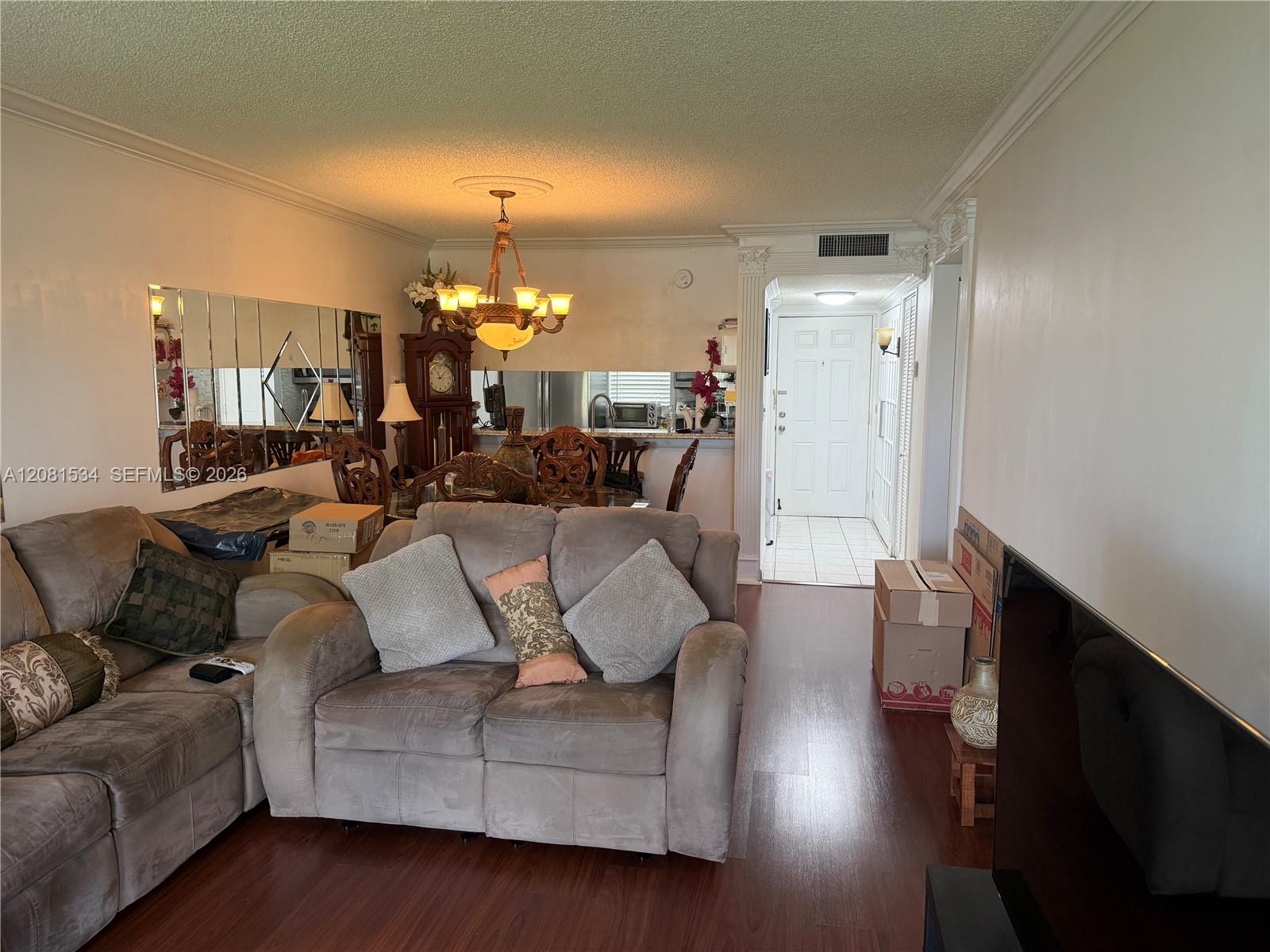 8600 N Sherman Cir # 103 — Photo 2