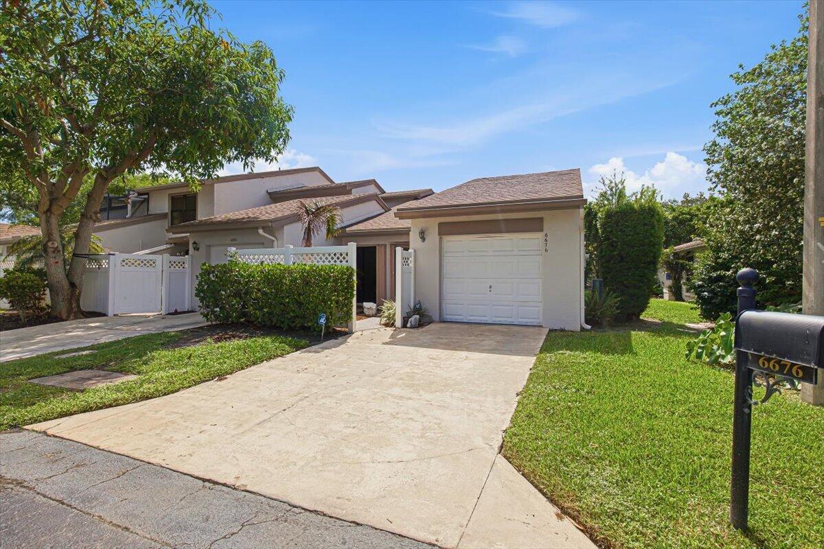 6676 Canary Palm Circle # 19 — Photo 3